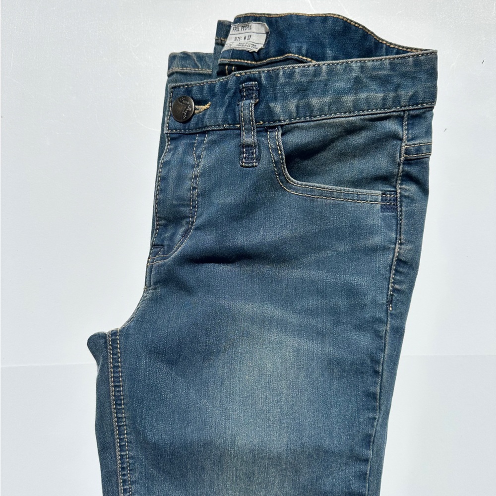 NWOT Free People Skinny Straight Leg Blue Denim Jeans - Picture 8 of 12